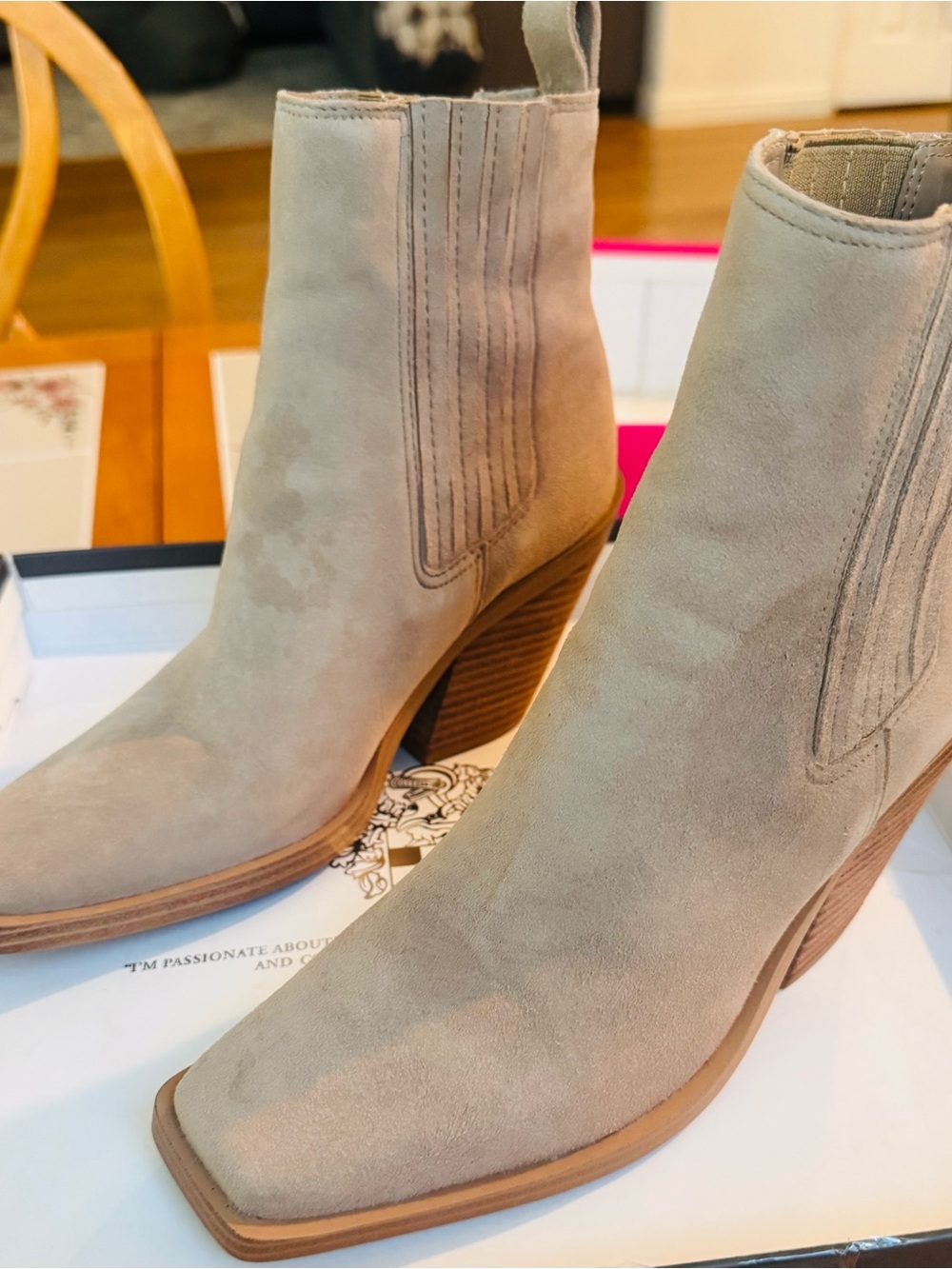Vince Camuto Ackella Suede Bootie l Size 6 🤎